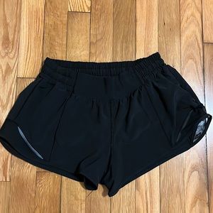 Lululemon Hotty Hot Low-Rise 2.5” Black Shorts - Size 6